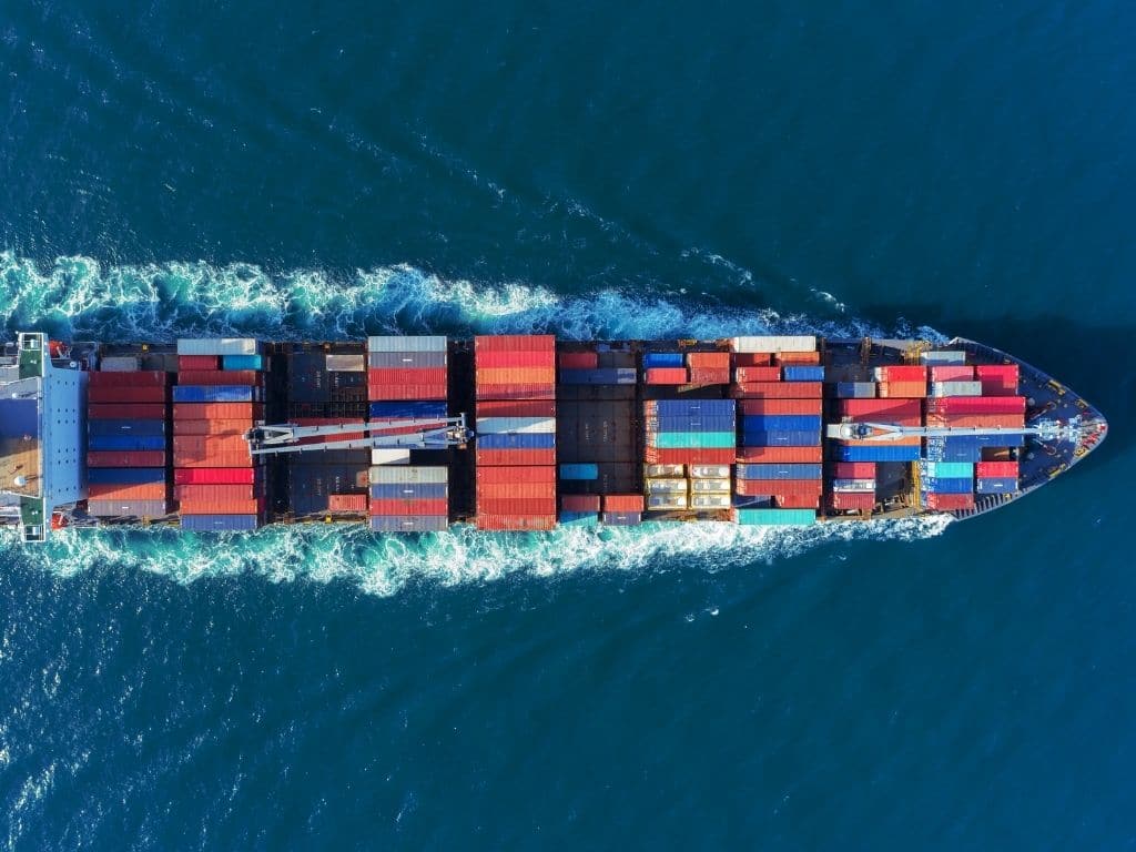 شحن دولي إلى جميع دول الخليج